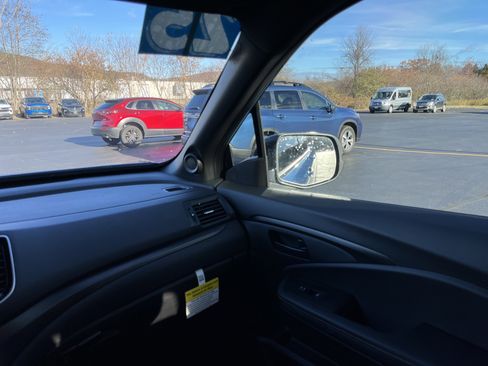 Used 2025 Honda Ridgeline TrailSport image 27