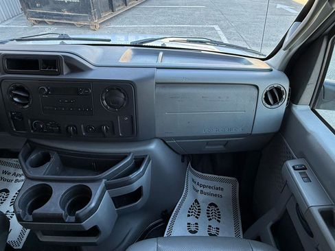 Used 2014 Ford E-250 and Econoline 250 image 13