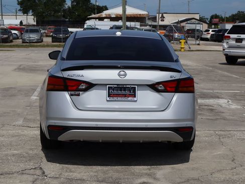 Used 2022 Nissan Altima 2.5 SV FWD image 8