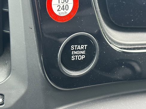 Used 2024 Porsche Cayenne image 34