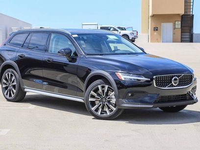 Certified 2026 Volvo V60 B5 Cross Country Ultra w/ Climate Package