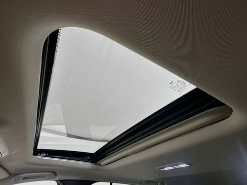 Used 2025 MAZDA CX-90 3.3 Turbo w/ Preferred Package image 25