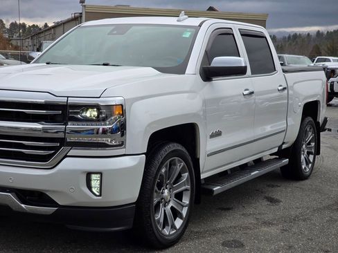 Used 2018 Chevrolet Silverado 1500 High Country image 52