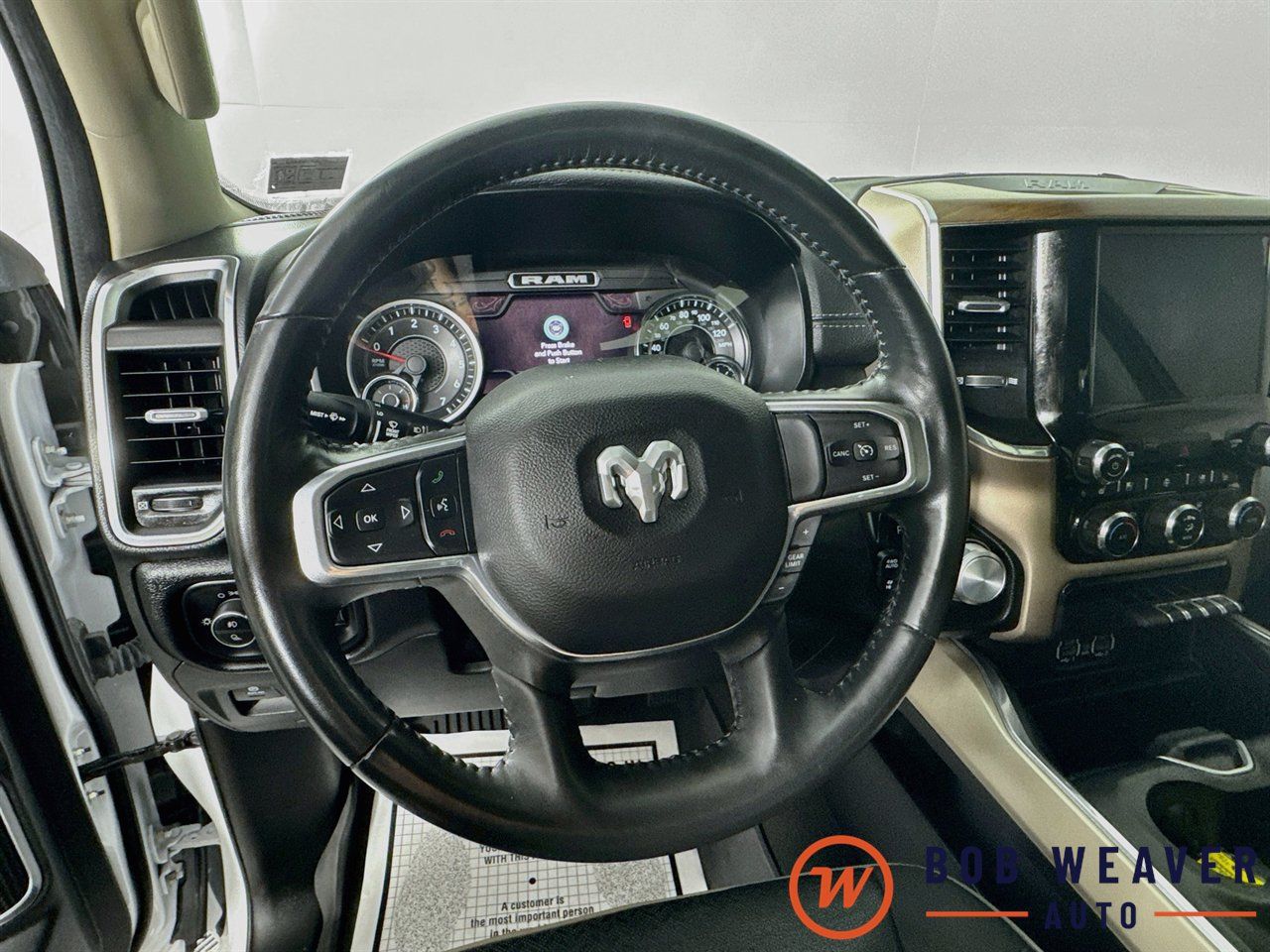 Used 2022 RAM 1500 Laramie AWD/4WD image 13
