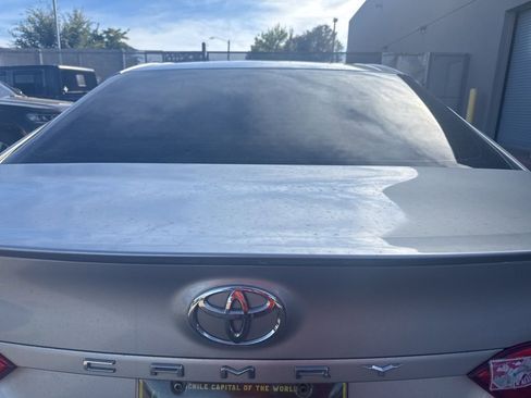 Used 2018 Toyota Camry L image 7