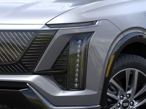 New 2027 Cadillac Vistiq Luxury w/ LPO, Trailering Package AWD/4WD image 10