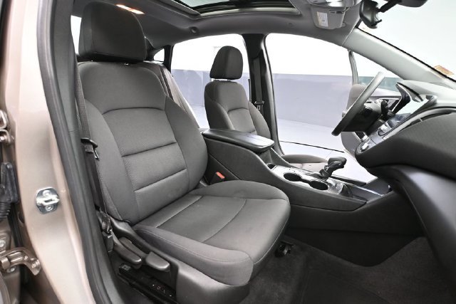Used 2024 Chevrolet Malibu LT FWD image 38