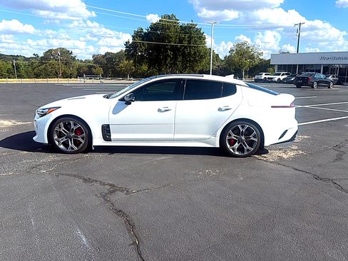 Used 2020 Kia Stinger GT2 RWD image 5