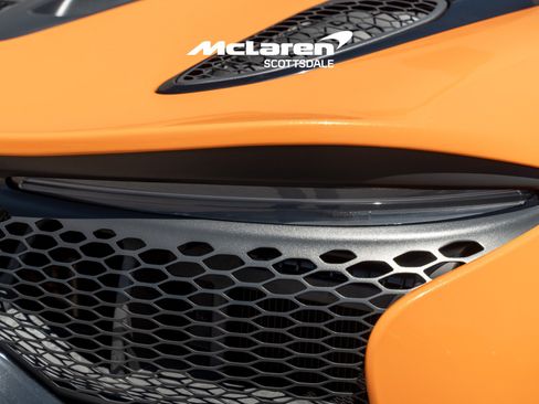 Used 2025 McLaren Artura Spider RWD image 23