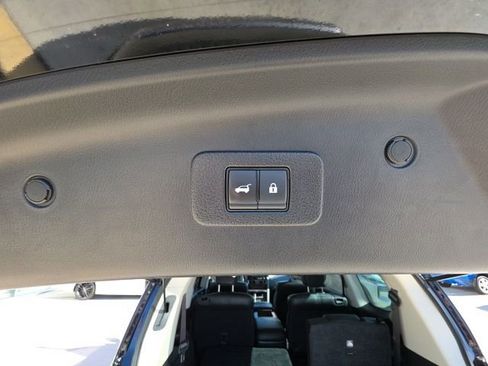 Used 2023 Nissan Armada SL w/ Captain's Chairs Package image 29