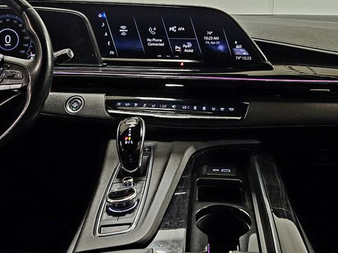 Used 2022 Cadillac Escalade ESV Sport AWD/4WD image 14