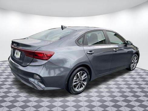 Used 2024 Kia Forte LXS w/ LXS Technology Package FWD image 3