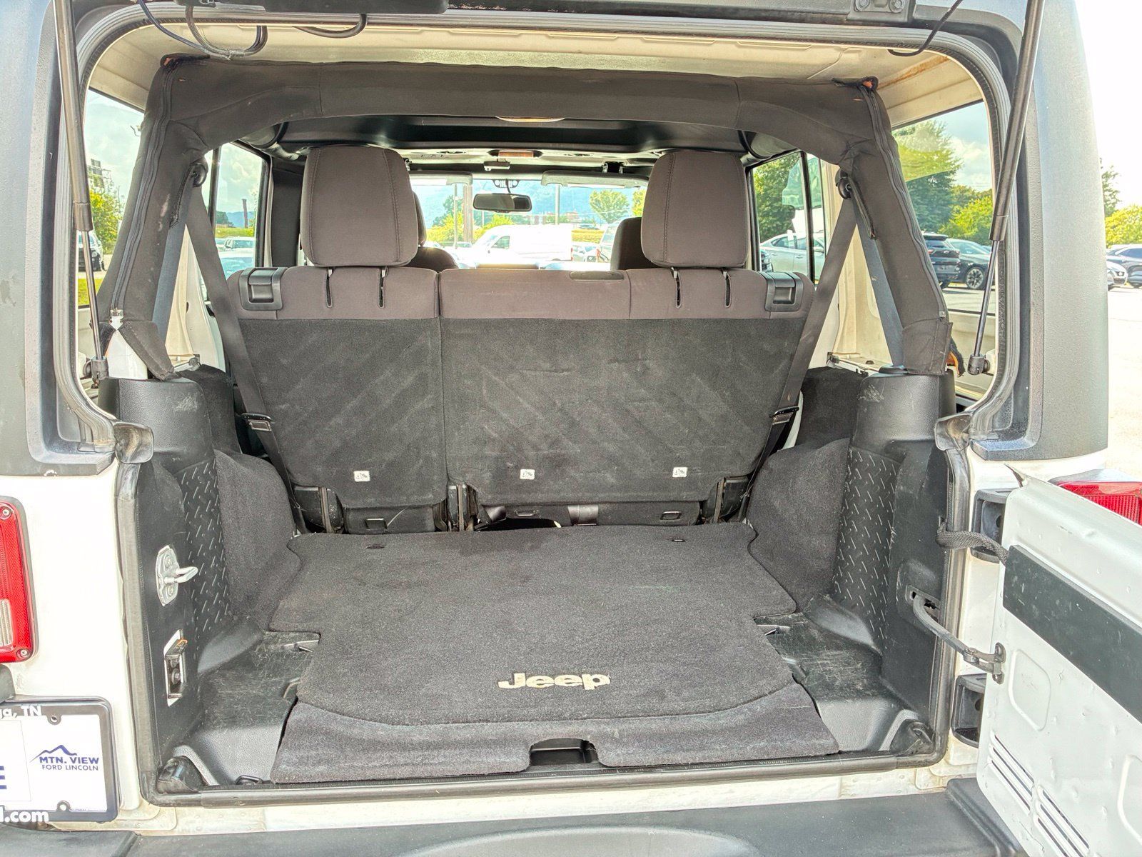 Used 2014 Jeep Wrangler Unlimited Sport w/ Quick Order Package 24S AWD/4WD image 16