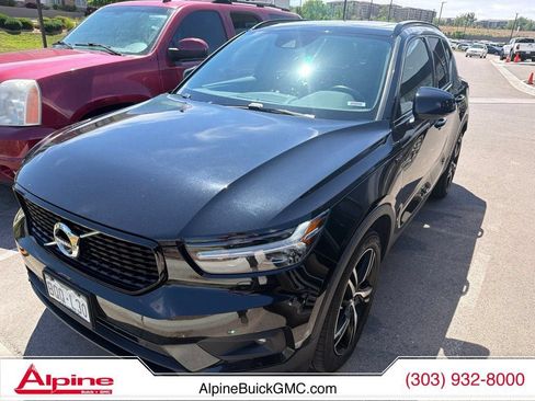Used 2021 Volvo XC40 T5 R-Design AWD/4WD image 1