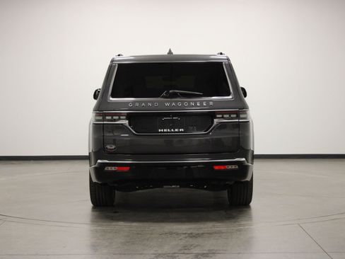 Used 2022 Jeep Grand Wagoneer Series II w/ Flexible Seating Group AWD/4WD image 7