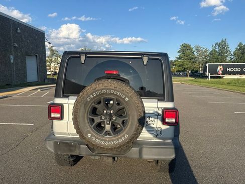 Used 2022 Jeep Wrangler Unlimited Sport AWD/4WD image 6