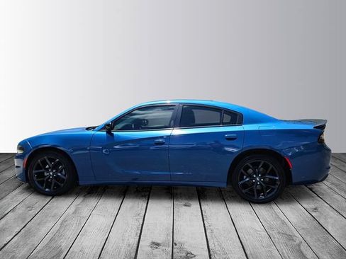 Used 2022 Dodge Charger SXT w/ Blacktop Package RWD image 2