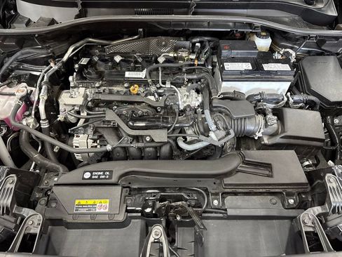 Used 2026 Toyota Corolla Cross LE FWD image 45