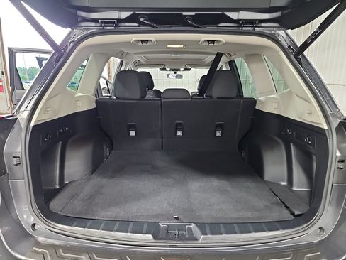 Used 2022 Subaru Forester Premium AWD/4WD image 12