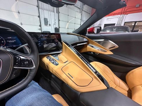 Used 2025 Chevrolet Corvette Stingray Preferred Conv image 18