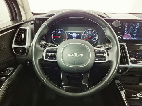Used 2022 Kia Sorento SX FWD image 16