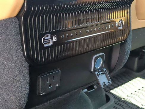 Certified 2024 Jeep Grand Wagoneer L Series III w/ Rear Seat Video Group 1 AWD/4WD image 18
