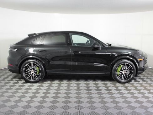 New 2026 Porsche Cayenne E-Hybrid Coupe image 8
