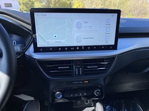 Certified 2025 Ford Escape Platinum image 9