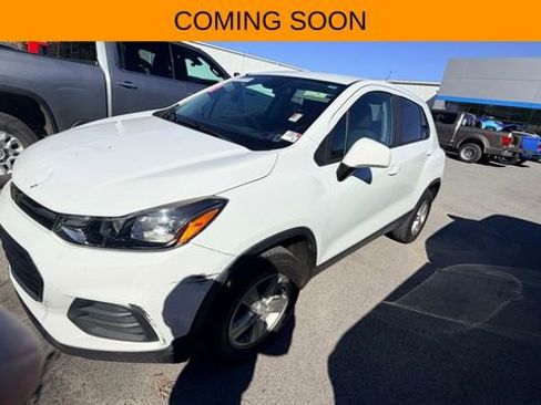 Used 2021 Chevrolet Trax LS w/ Tint and Cruise Package AWD/4WD image 3