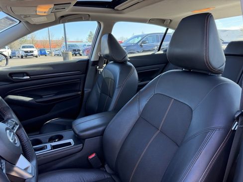 Used 2021 Nissan Altima 2.5 SR w/ SR Premium Package image 15