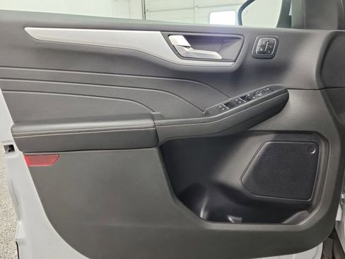 Used 2025 Ford Escape Platinum AWD/4WD image 16