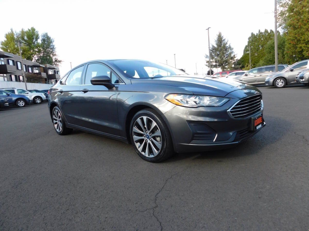 Used 2019 Ford Fusion SE AWD/4WD image 1