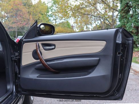 Used 2010 BMW 135i Convertible image 35