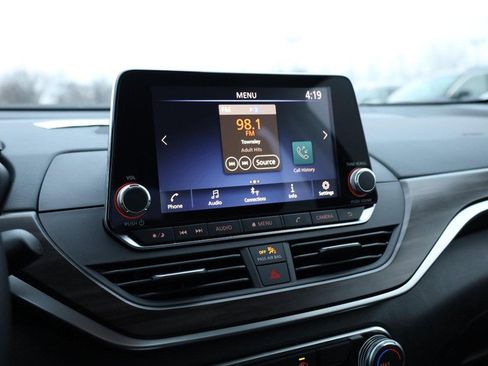 New 2025 Nissan Altima 2.5 SV image 11