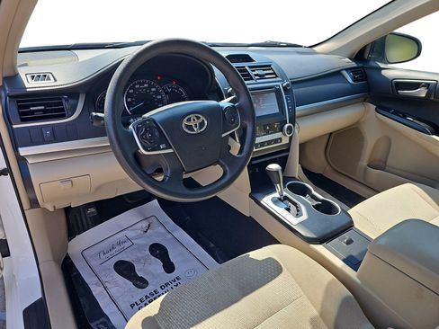 Used 2014 Toyota Camry LE FWD image 13