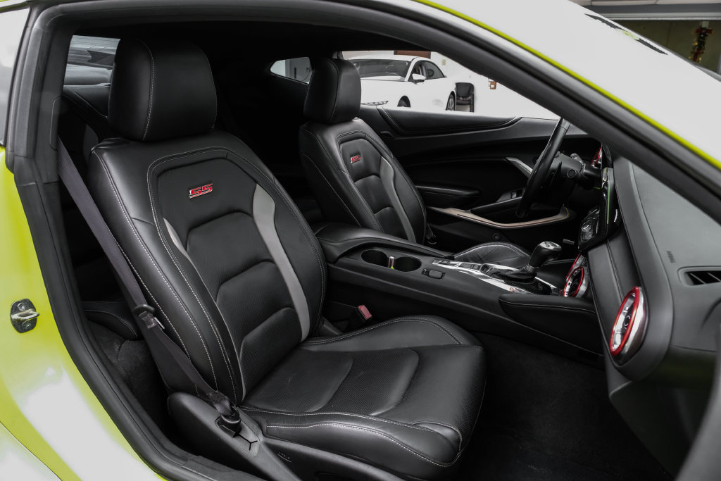 Used 2019 Chevrolet Camaro SS RWD image 31