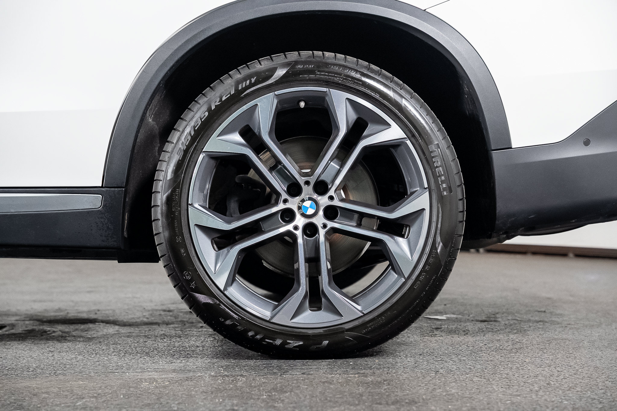 Used 2024 BMW X5 sDrive40i RWD image 19