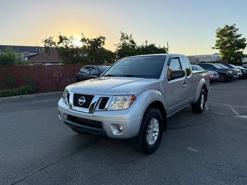 Used 2019 Nissan Frontier SV w/ Value Truck Package AWD/4WD image 1