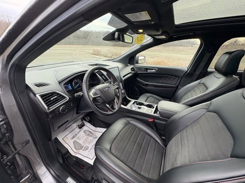 Used 2022 Ford Edge ST-Line image 31