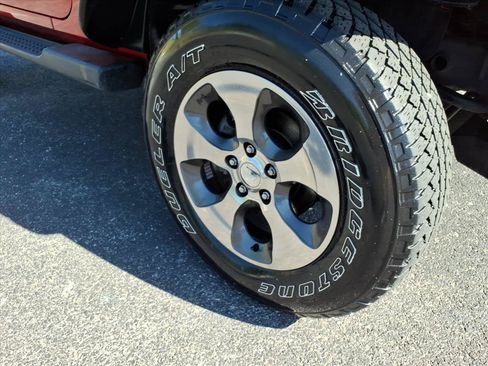 Used 2016 Jeep Wrangler Sahara w/ Dual Top Group AWD/4WD image 3