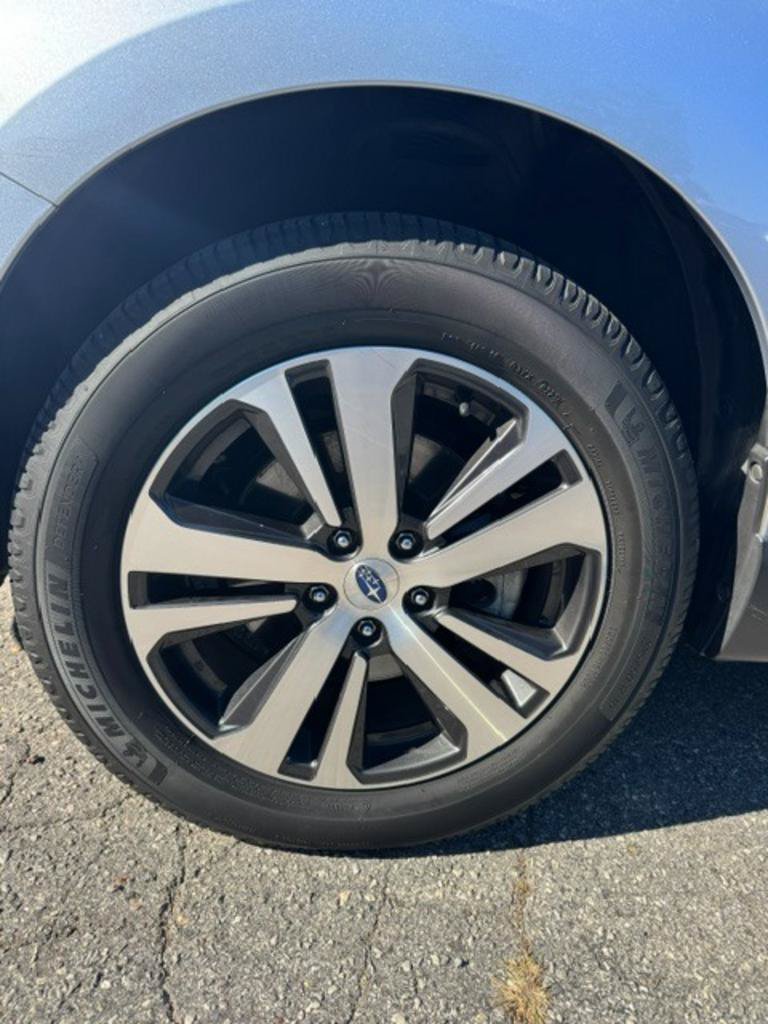 Used 2019 Subaru Outback 2.5i Limited AWD/4WD image 19
