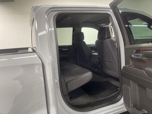 Used 2024 GMC Sierra 1500 SLE image 27