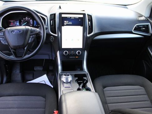 Used 2021 Ford Edge SE image 31