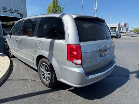 Used 2017 Dodge Grand Caravan GT image 7