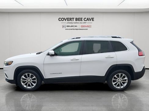 Used 2019 Jeep Cherokee Latitude w/ Popular Appearance Group image 5