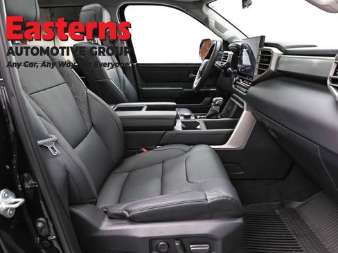 Used 2024 Toyota Tundra Limited AWD/4WD image 28