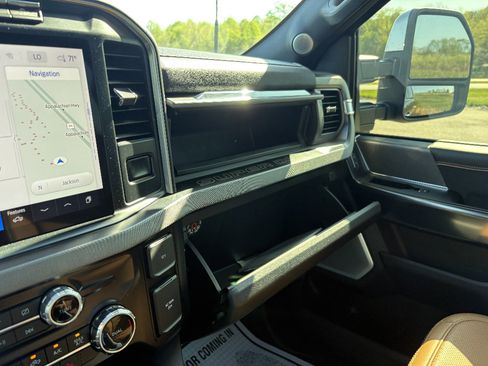Used 2024 Ford F250 Platinum w/ FX4 Off-Road Package AWD/4WD image 35