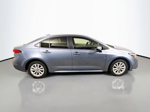 Used 2025 Toyota Corolla LE w/ LE Premium Package image 7