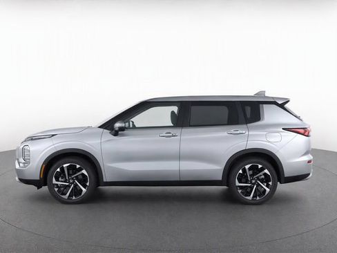 Used 2024 Mitsubishi Outlander SE FWD image 4
