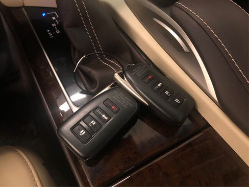 Used 2017 Lexus ES 350 w/ Luxury Package image 26